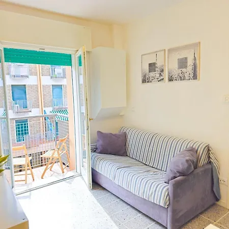 Bilocale Augustus Piazza Mazzini Apartamento