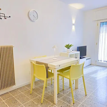 Bilocale Augustus Piazza Mazzini Apartamento