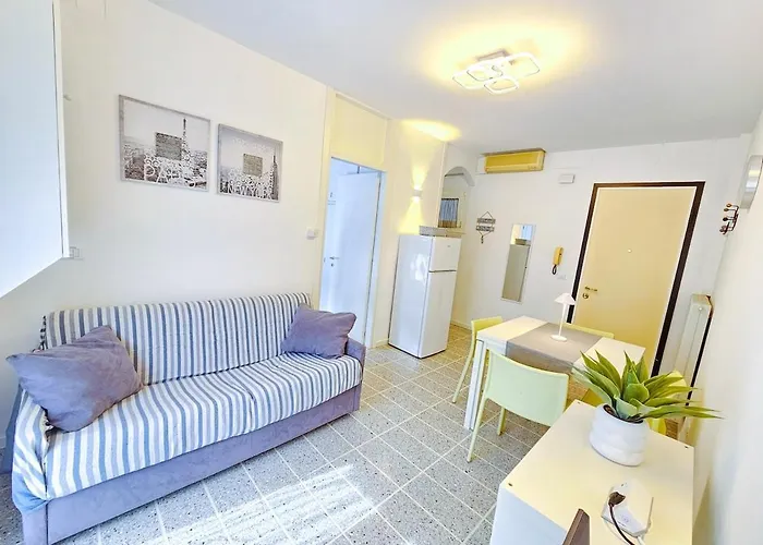 Bilocale Augustus Piazza Mazzini *